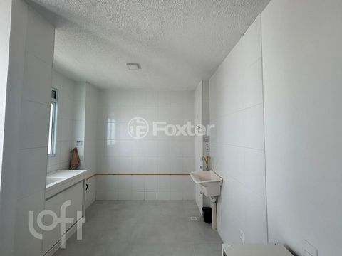 Image 5 - 884696