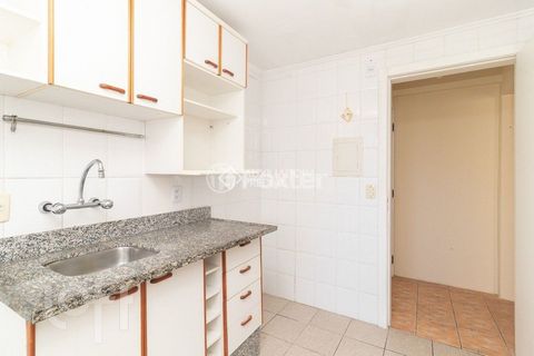 Image 9 - 884697
