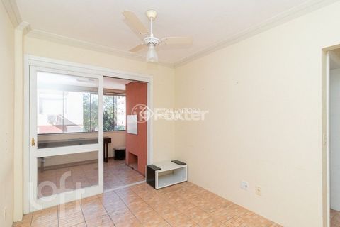 Image 7 - 884697