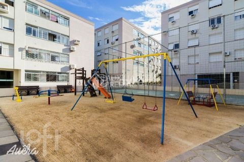 Image 8 - 884701