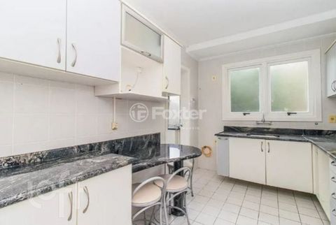 Image 7 - 884731