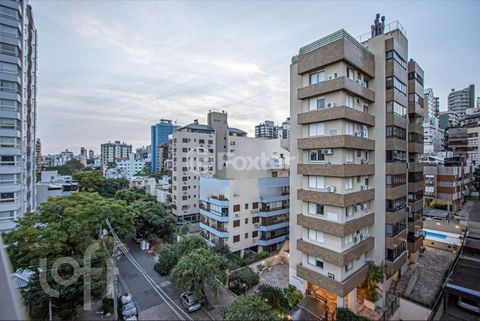 Image 11 - 884734