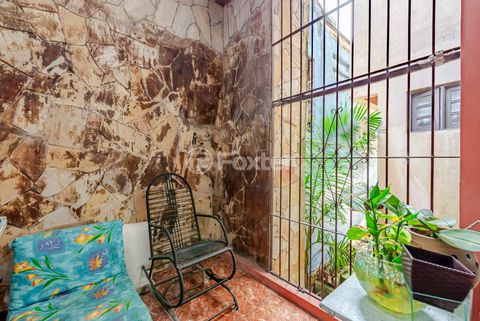Image 9 - 884735