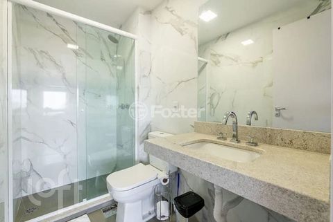 Image 9 - 884737