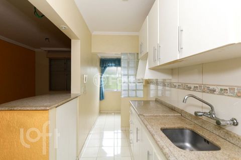 Image 18 - 884738