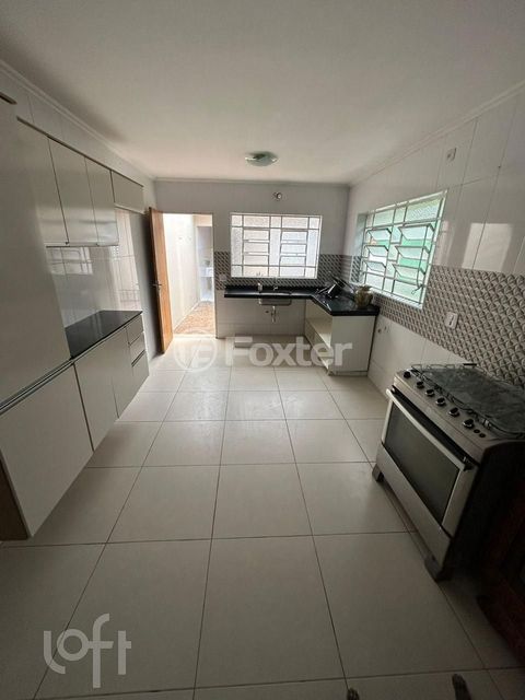 Image 8 - 884741