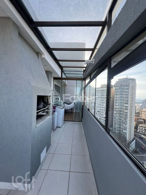 Image 4 - 884747