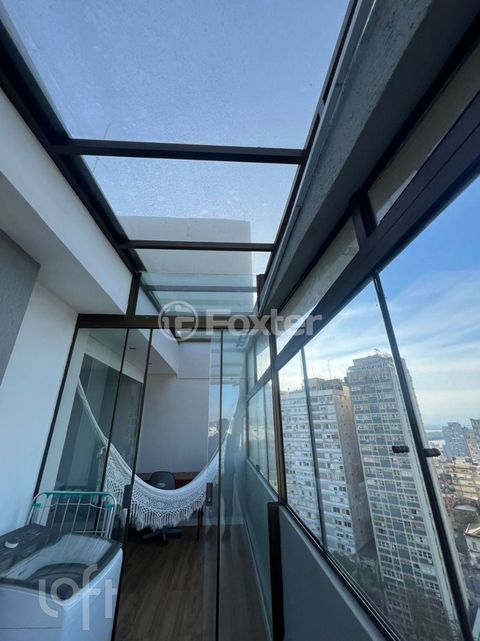 Image 5 - 884747
