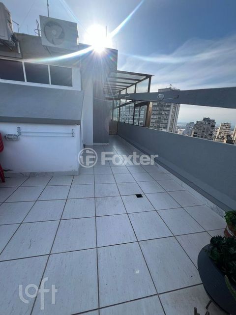 Image 7 - 884747