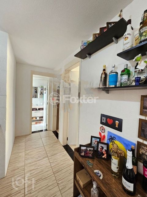 Image 8 - 884750