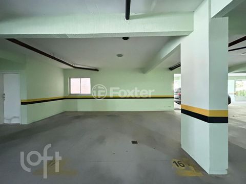 Image 7 - 884756