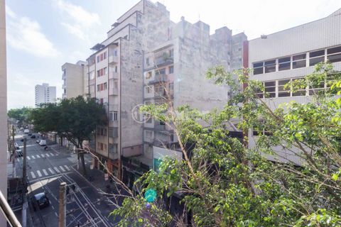 Image 16 - 884759