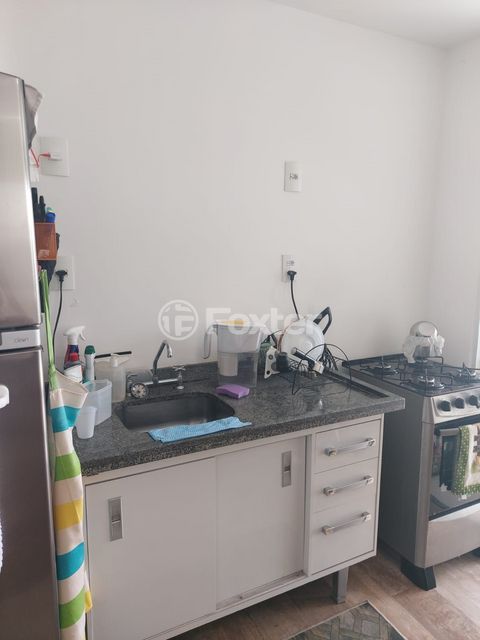Image 3 - 884760