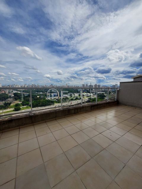 Image 0 - 884760
