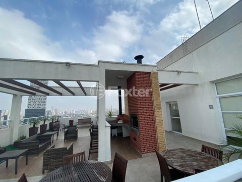 Image 8 - 884760