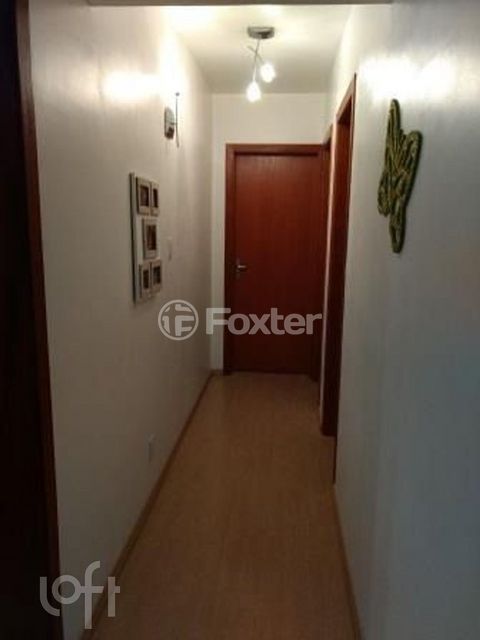 Image 5 - 884765