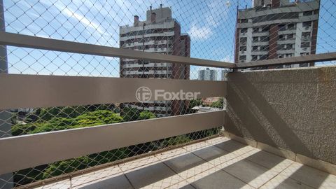 Image 6 - 884769