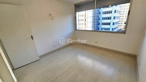 Image 7 - 884773