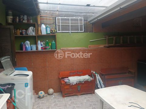 Image 6 - 884774