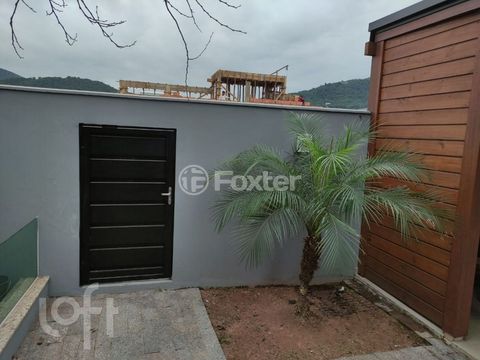 Image 3 - 884788