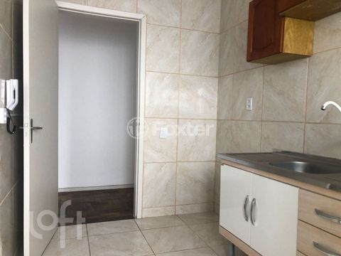 Image 7 - 884800