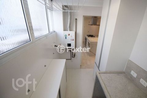 Image 7 - 884802