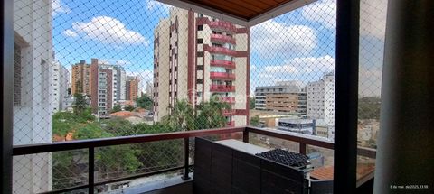 Image 7 - 884812