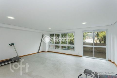 Image 3 - 884814