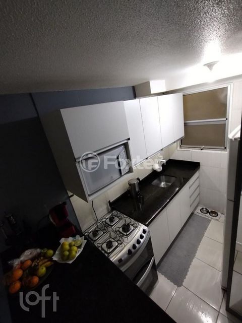 Image 13 - 884815