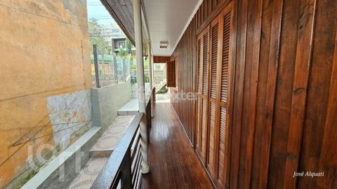 Image 9 - 884818