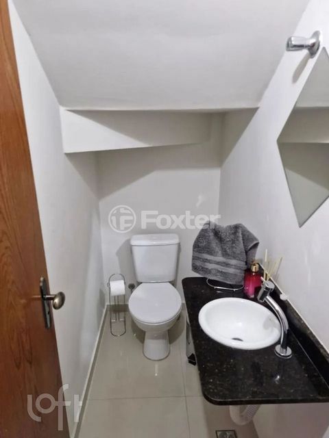 Image 9 - 884826