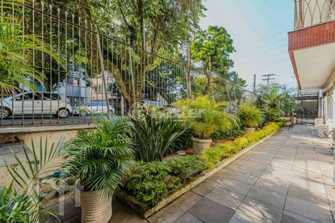 Image 17 - 884828