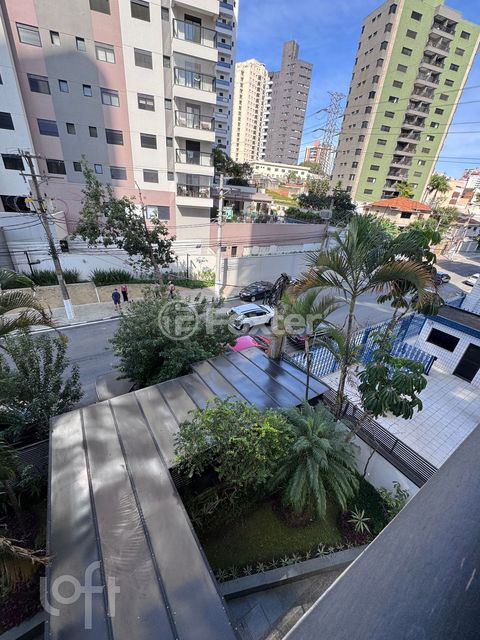 Image 6 - 884832