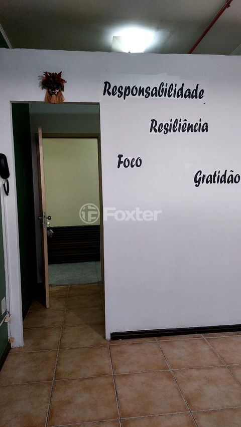 Image 7 - 884836