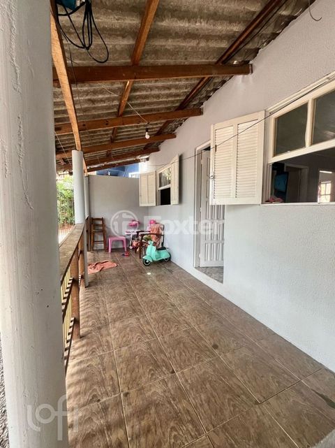 Image 2 - 884842
