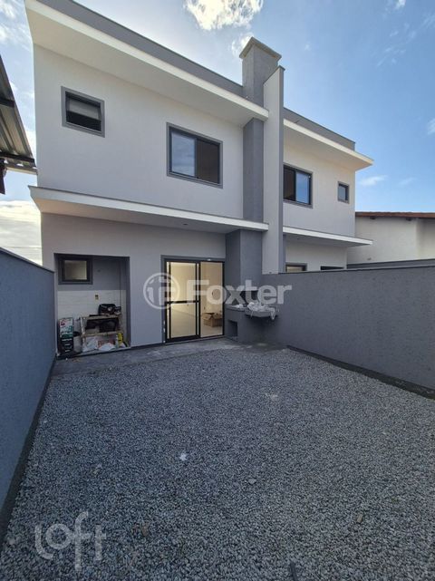 Image 8 - 884858