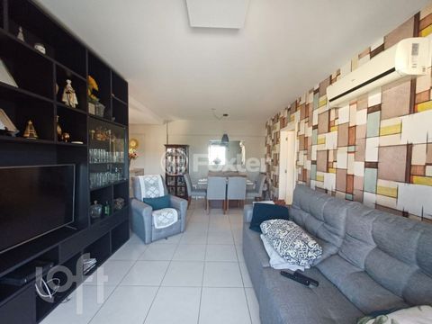 Image 4 - 884866