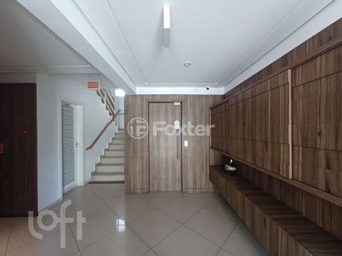 Image 1 - 884866