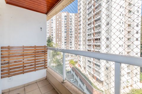 Image 9 - 884876