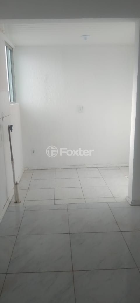 Image 2 - 884878