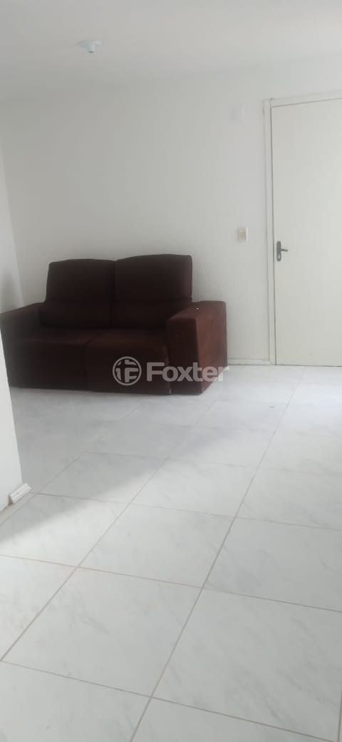 Image 7 - 884878