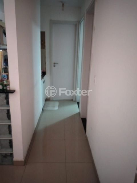 Image 1 - 884910