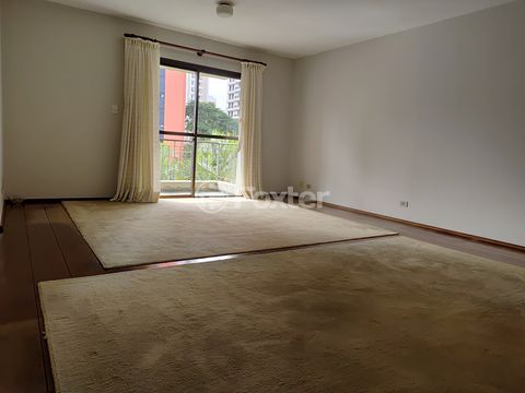 Image 7 - 884913