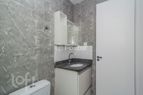 Image 14 - 884916