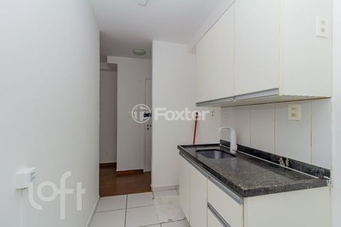 Image 17 - 884916
