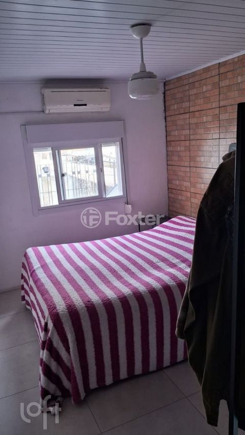 Image 7 - 884923