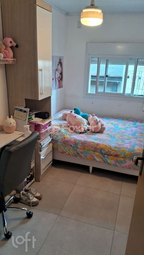 Image 8 - 884923