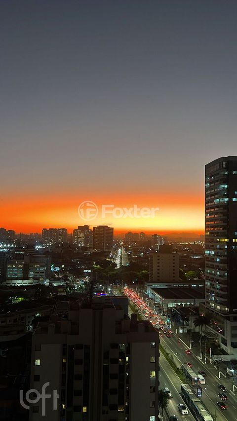Image 3 - 884924