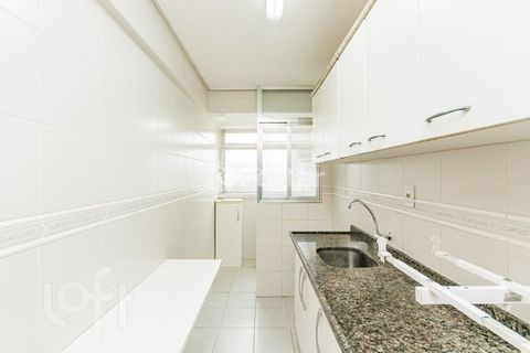 Image 11 - 884938