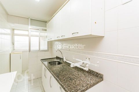 Image 9 - 884938